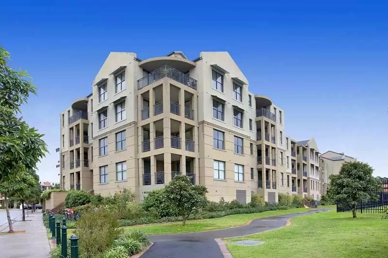 C11/1 Buchanan Street, Balmain Leased by Coopers Agency - image 2