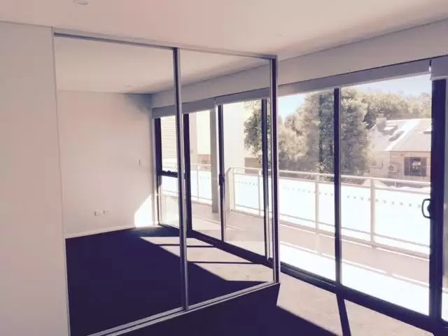 1/201-205 Glebe Point Road, Glebe Leased by Coopers Agency - image 6