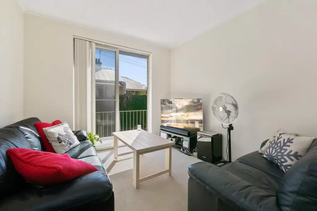 8/16 Vincent Street, Balmain Leased by Coopers Agency - image 2