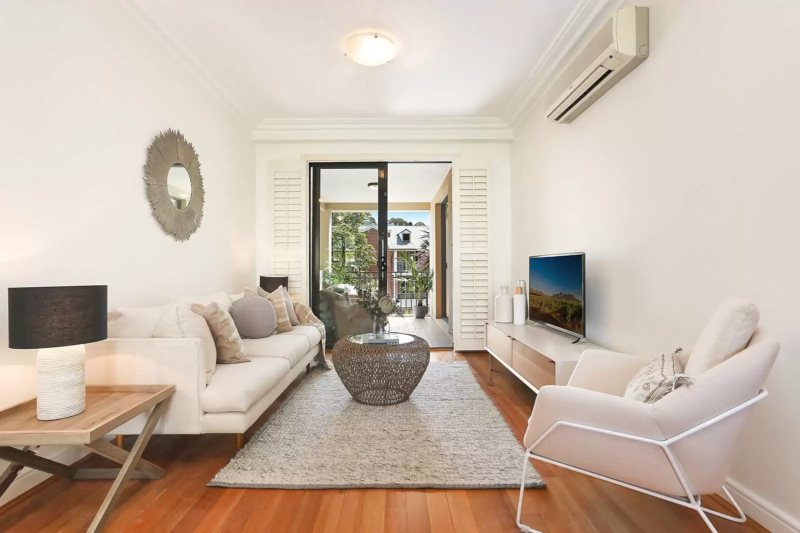 A15, 1 Buchanan Street, Balmain Sold by Coopers Agency - image 1