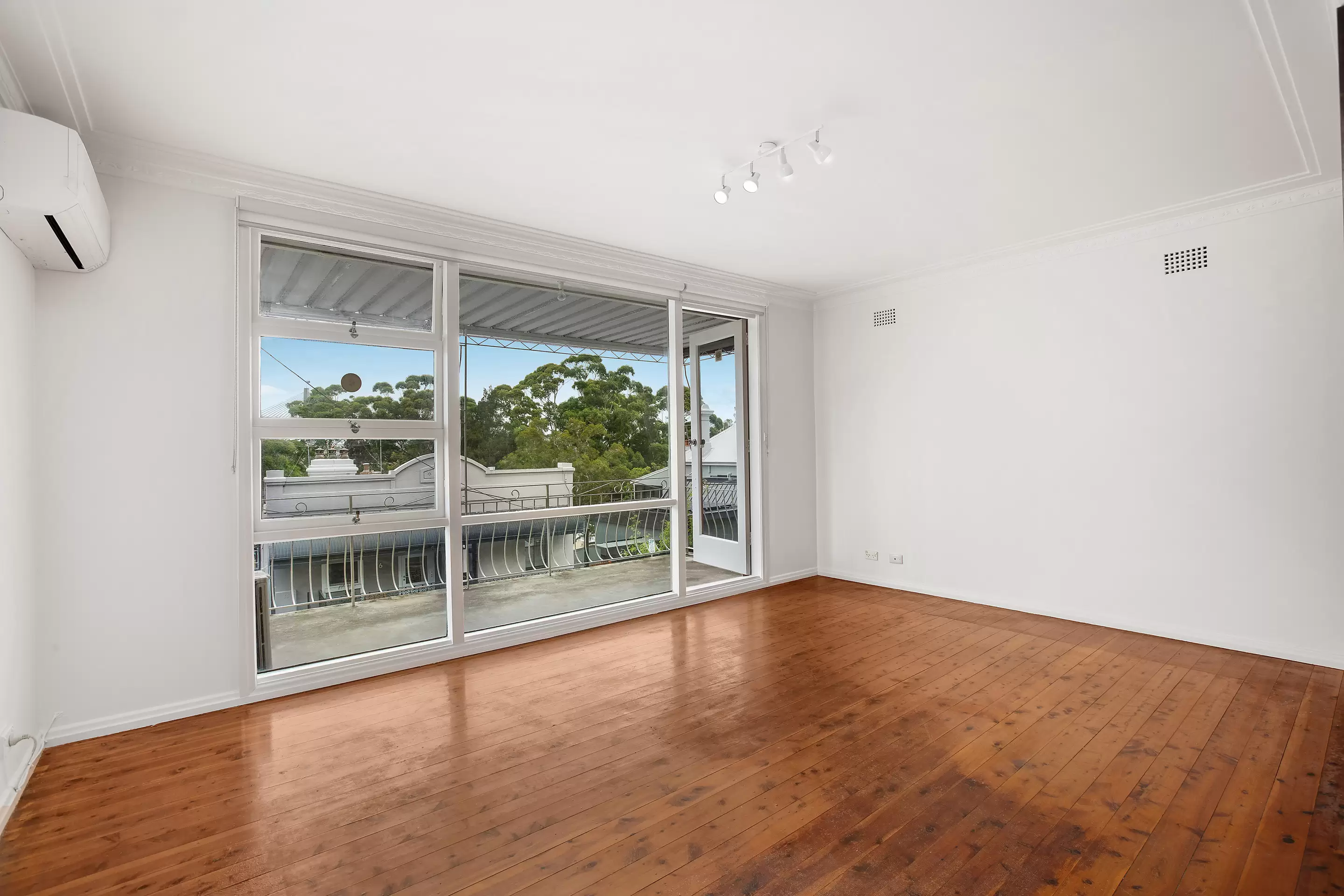 7 Bradford Street, Balmain Leased by Coopers Agency - image 2