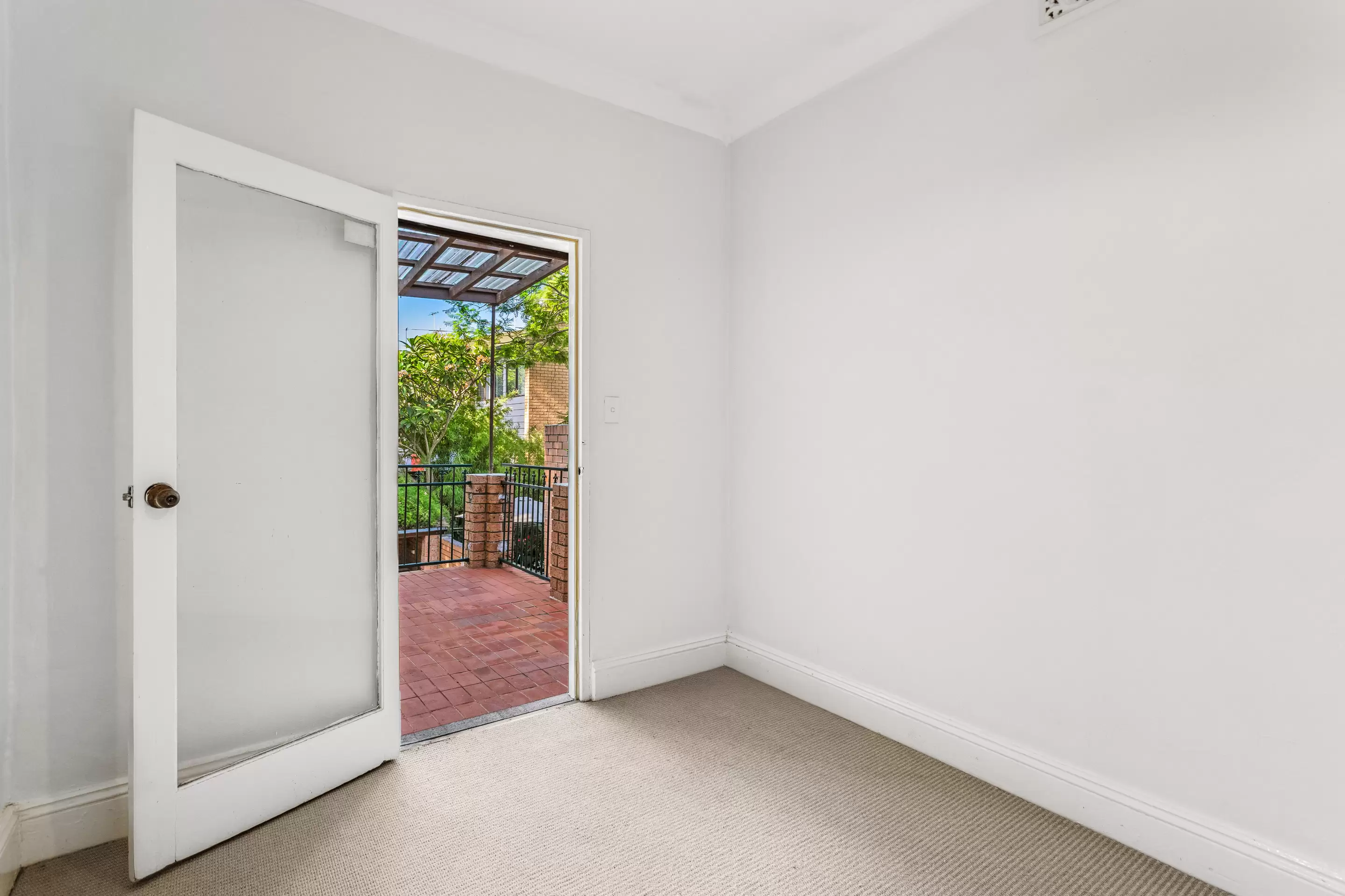 44 Reynolds Street, Balmain Leased by Coopers Agency - image 3