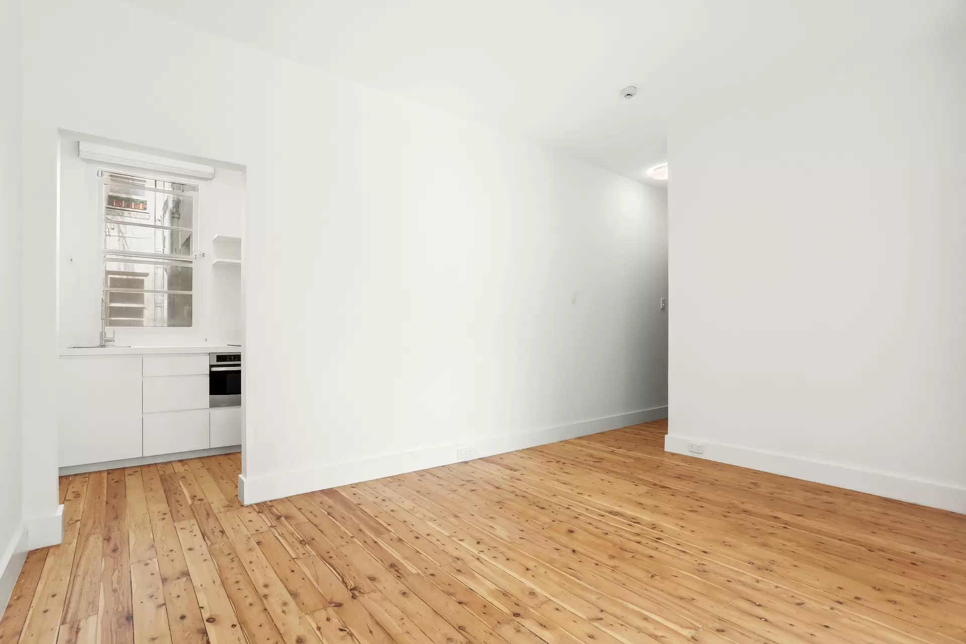 16/2 Crick Avenue, Elizabeth Bay Leased by Coopers Agency - image 1