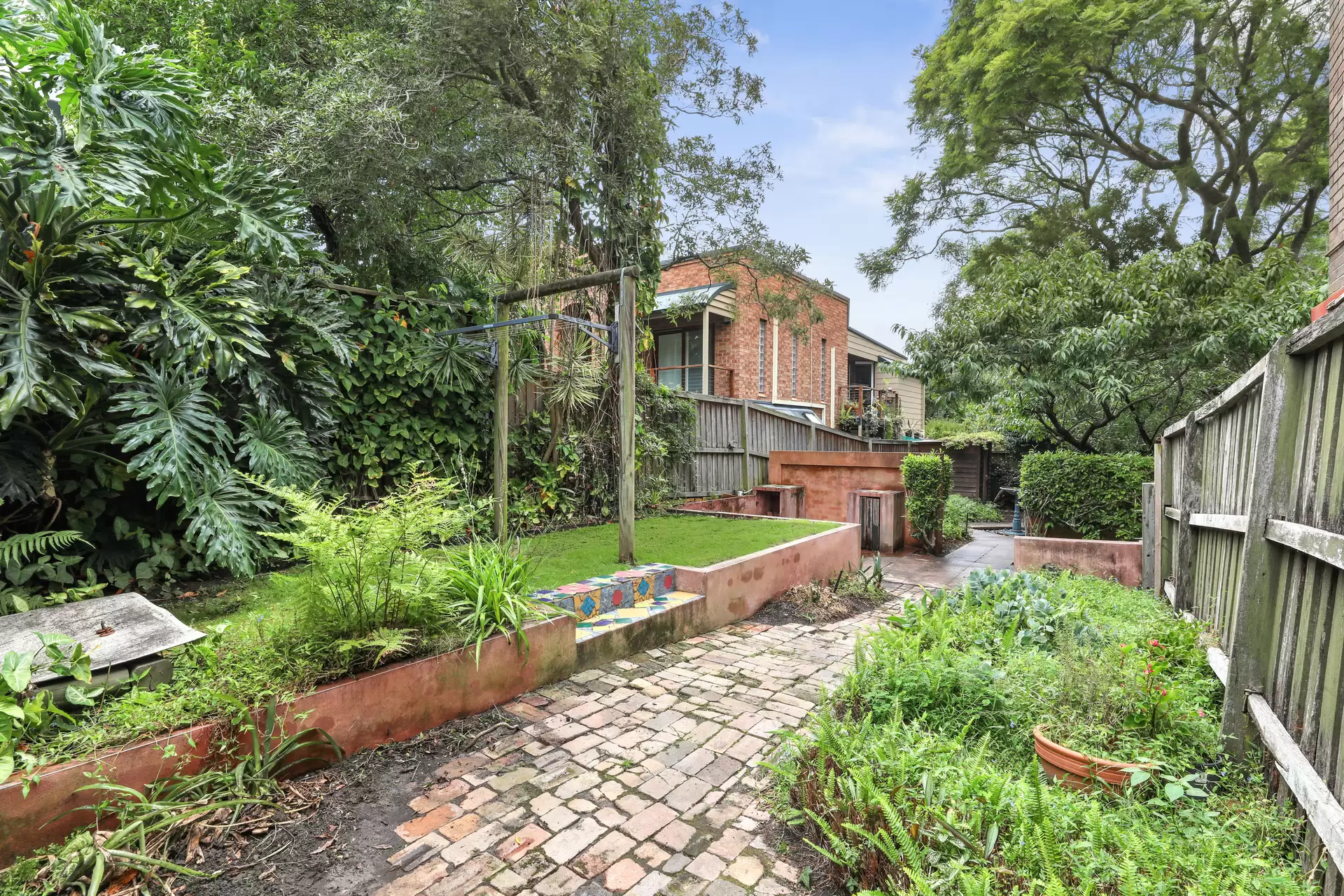 120 Beattie Street, Balmain Auction by Coopers Agency - image 1