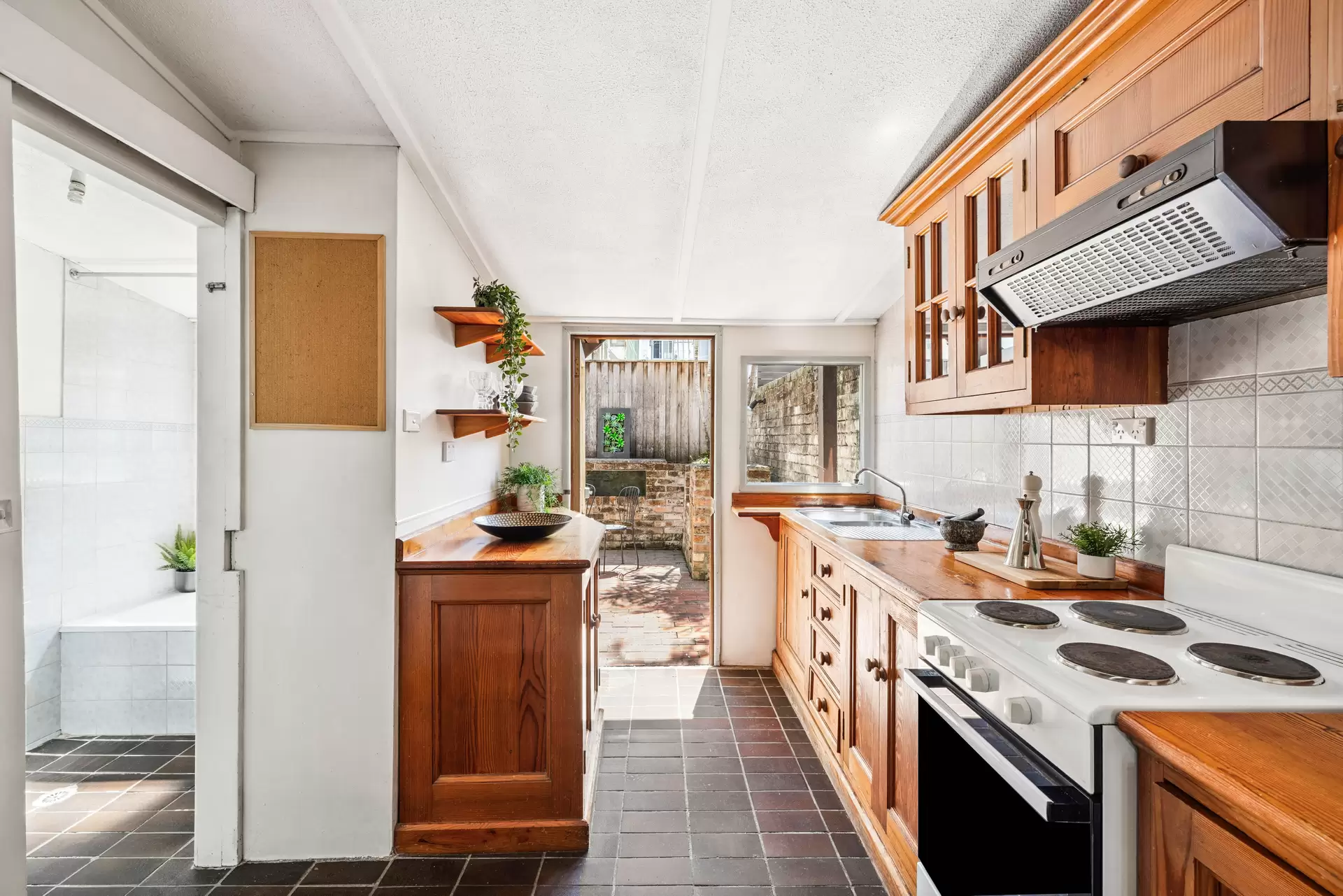 7 Hancock Street, Rozelle Sold by Coopers Agency - image 1