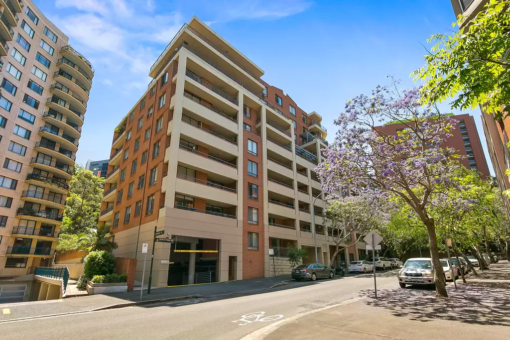 63/2-10 Quarry Master Drive, Pyrmont Leased by Coopers Agency