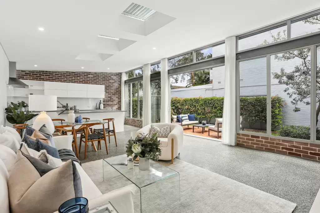 52 Smith Street, Balmain Auction by Coopers Agency