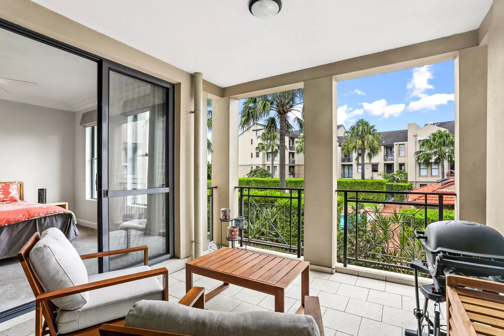 B7/1 Buchanan Street, Balmain Auction by Coopers Agency - image 1