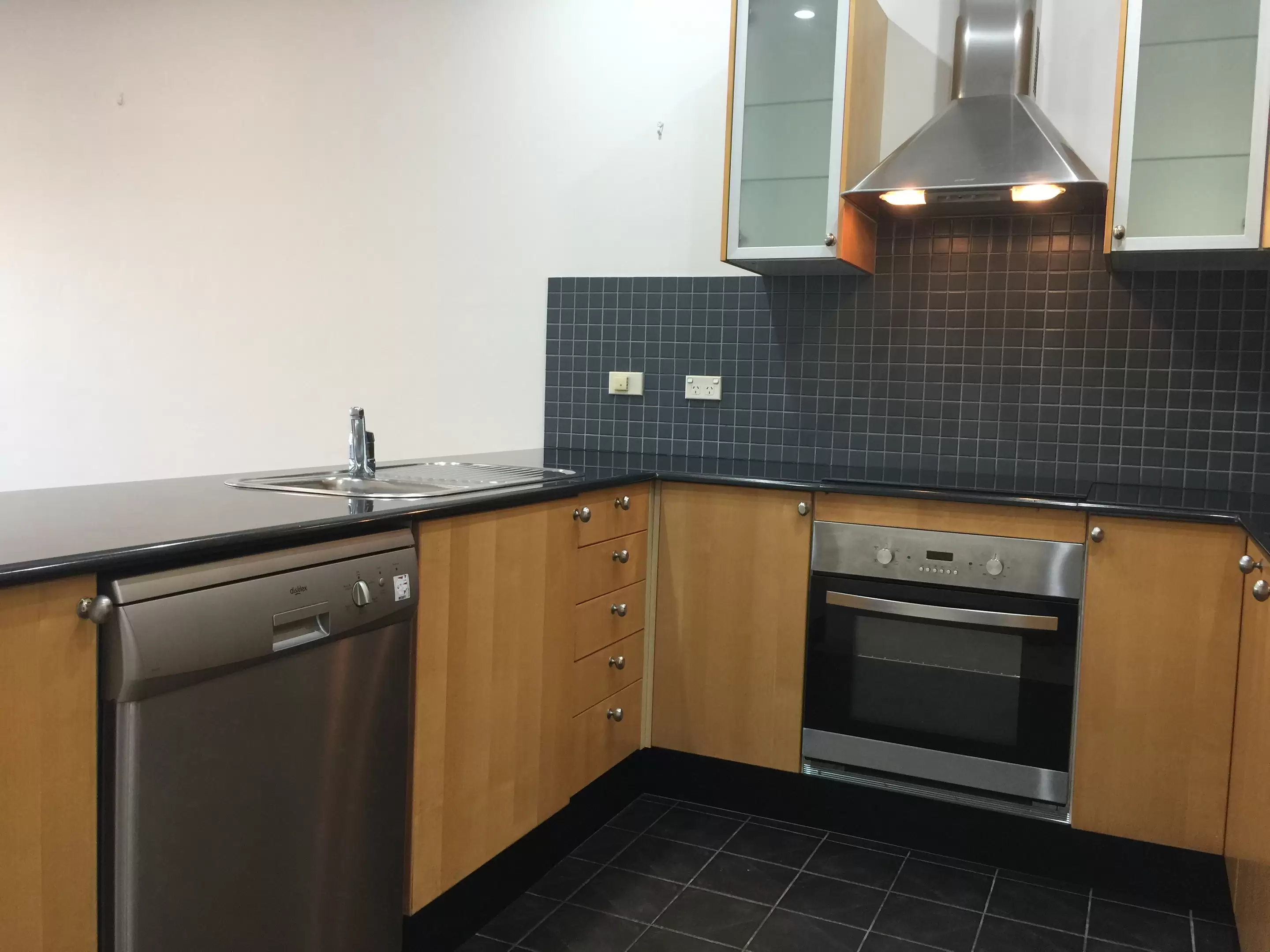 2/329 Darling Street, Balmain Leased by Coopers Agency - image 6