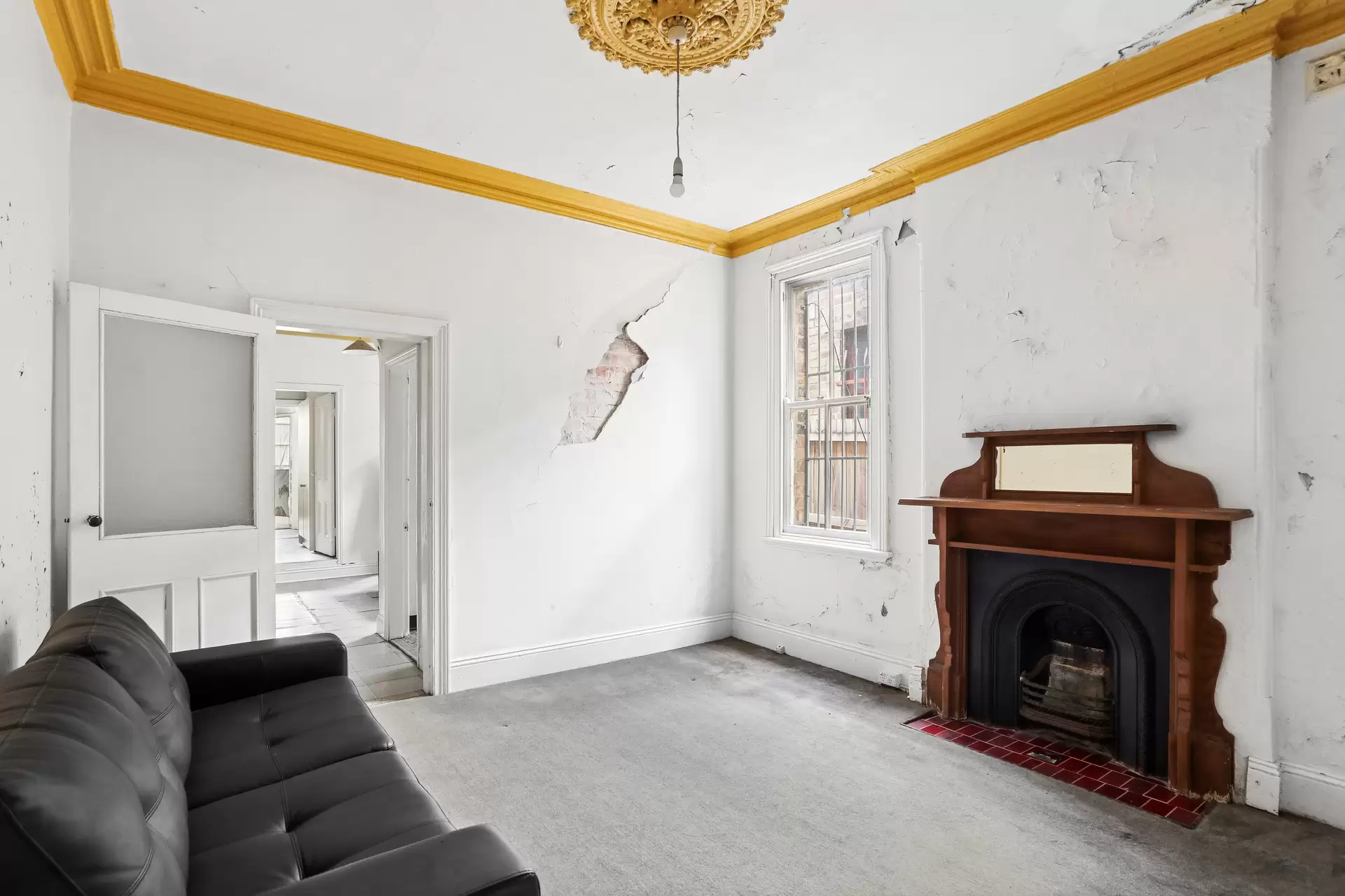 30 Clarendon, Stanmore Auction by Coopers Agency - image 1