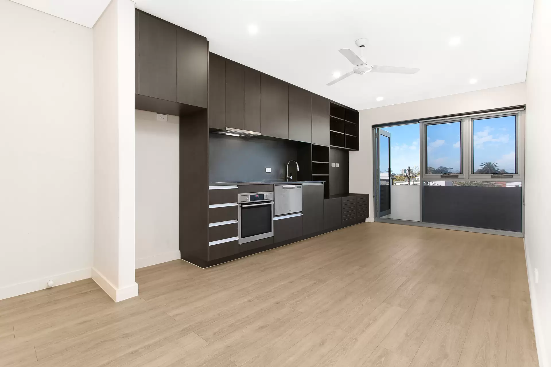 6/31-33 Maida Street, Lilyfield For Lease by Coopers Agency - image 1