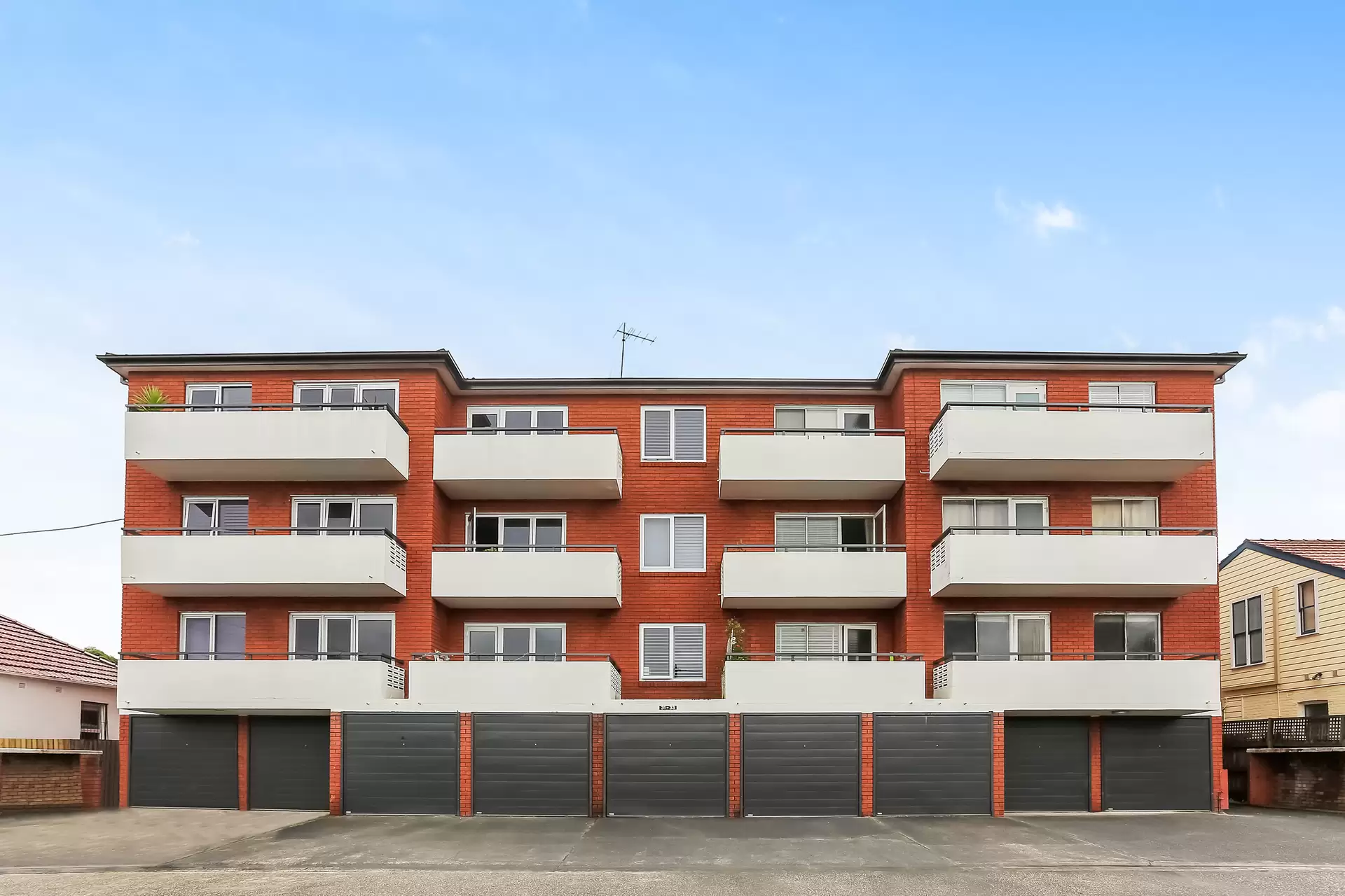 4/33 Maida Street, Lilyfield Leased by Coopers Agency - image 1