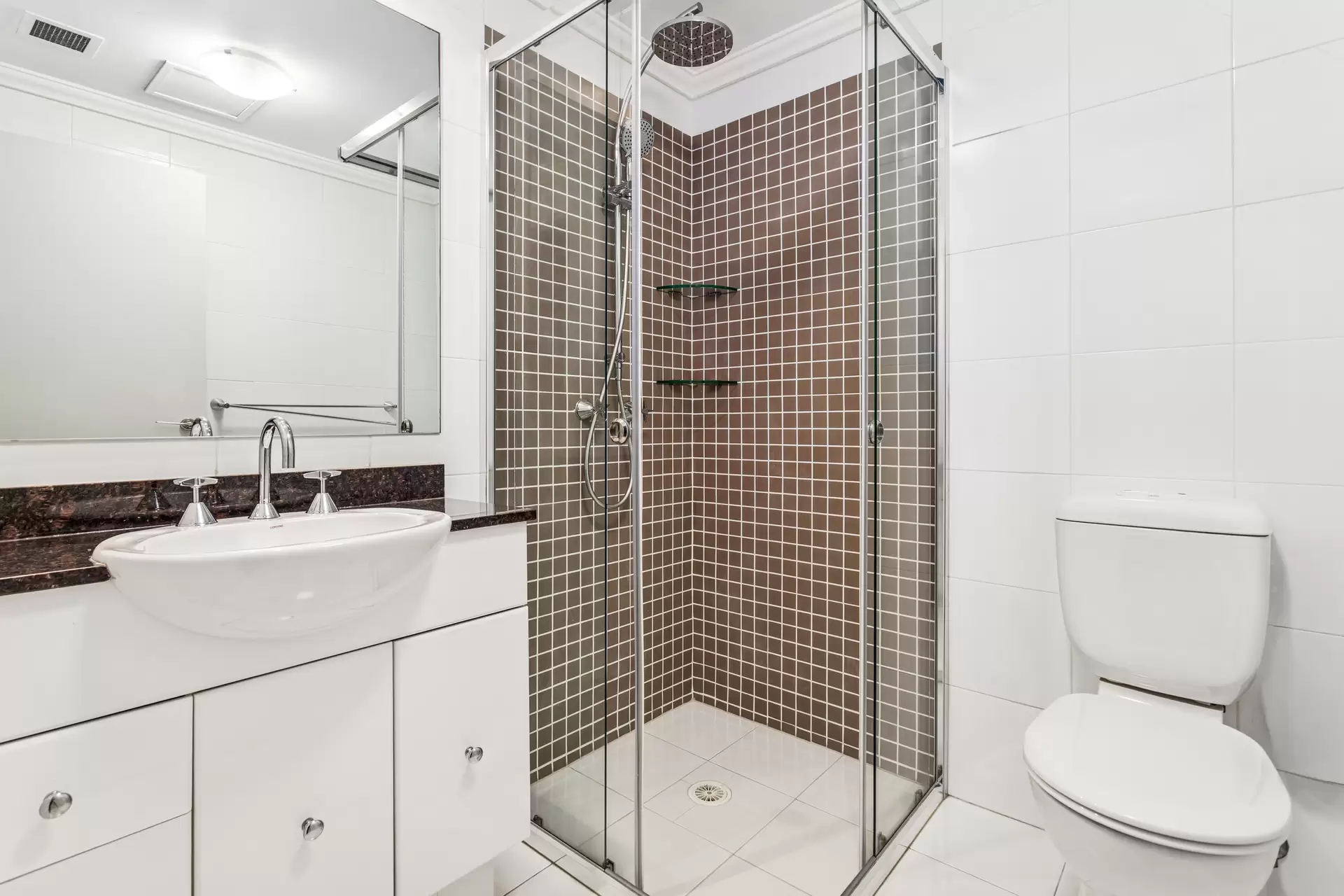 61/24 Buchanan Street, Balmain Leased by Coopers Agency - image 1