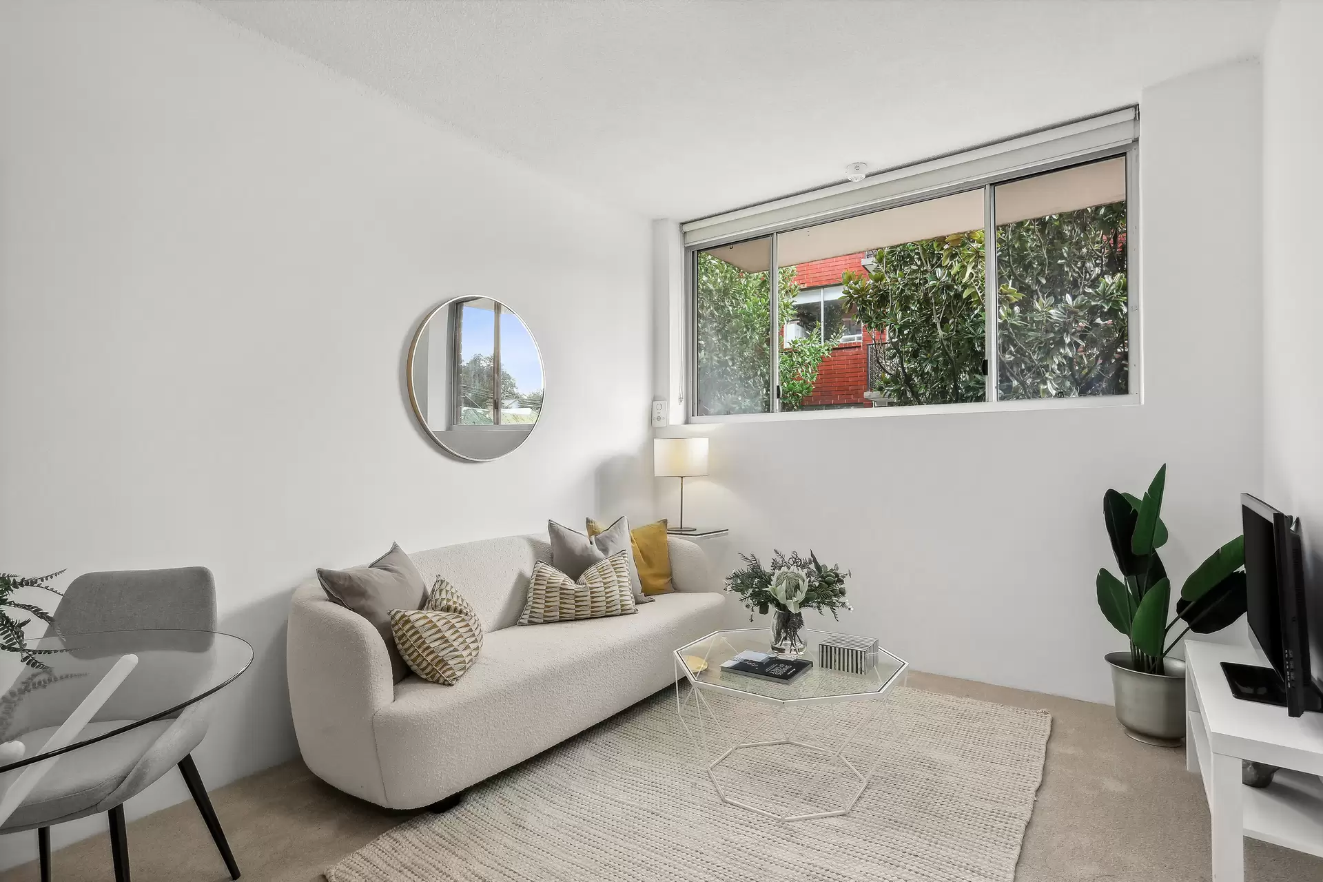 2/52 Hornsey Street, Rozelle Sold by Coopers Agency - image 1