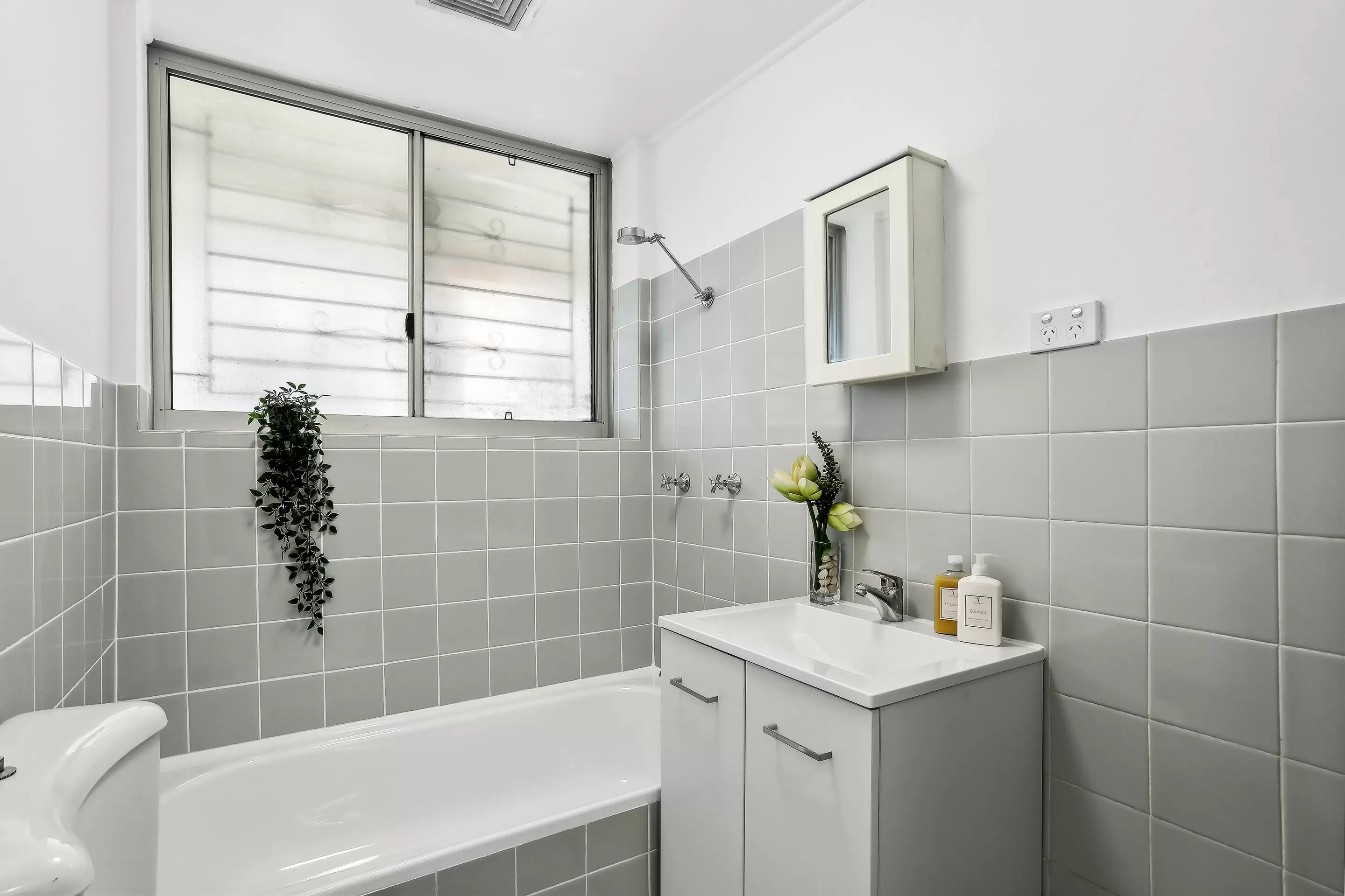 2/52 Hornsey Street, Rozelle Sold by Coopers Agency - image 4