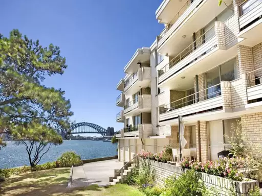 10/8 Lookes Avenue, Balmain East Sold by Coopers Agency