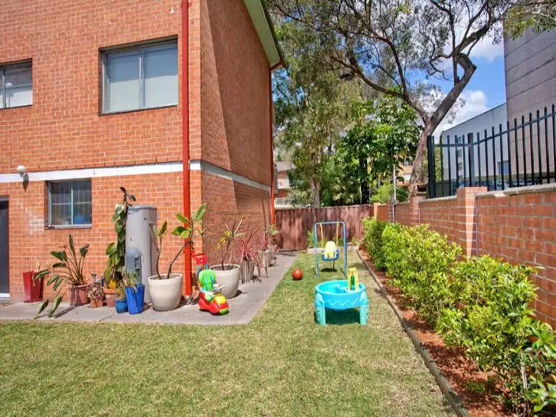 10/56 Sloane Street, Summer Hill Sold by Coopers Agency - image 5