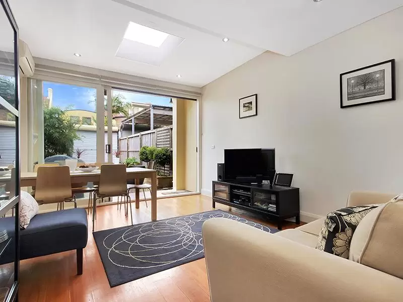 17 Harris Street, Balmain Leased by Coopers Agency - image 2