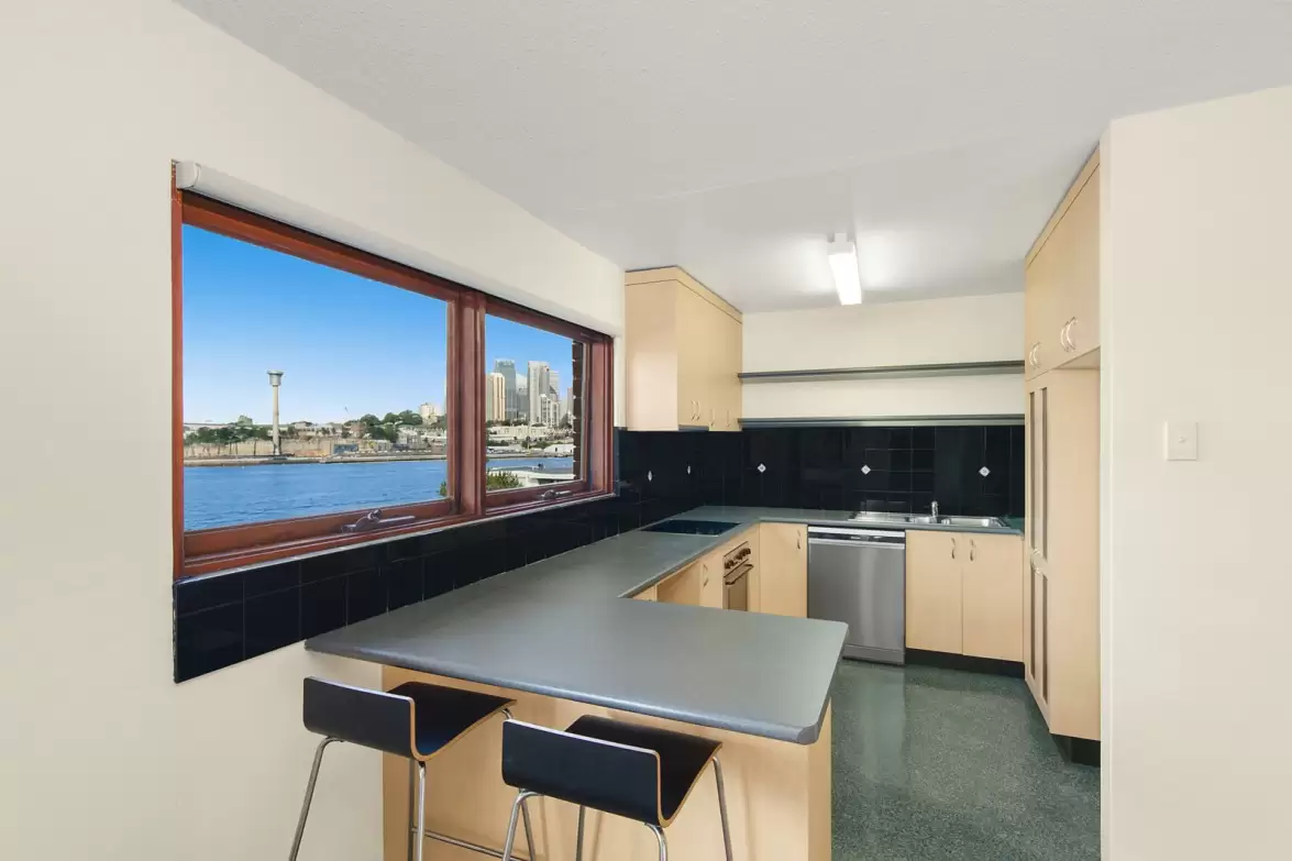 36/3 Gallimore Avenue, Balmain East Sold by Coopers Agency - image 3