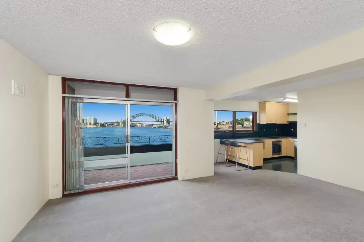 36/3 Gallimore Avenue, Balmain East Sold by Coopers Agency - image 2