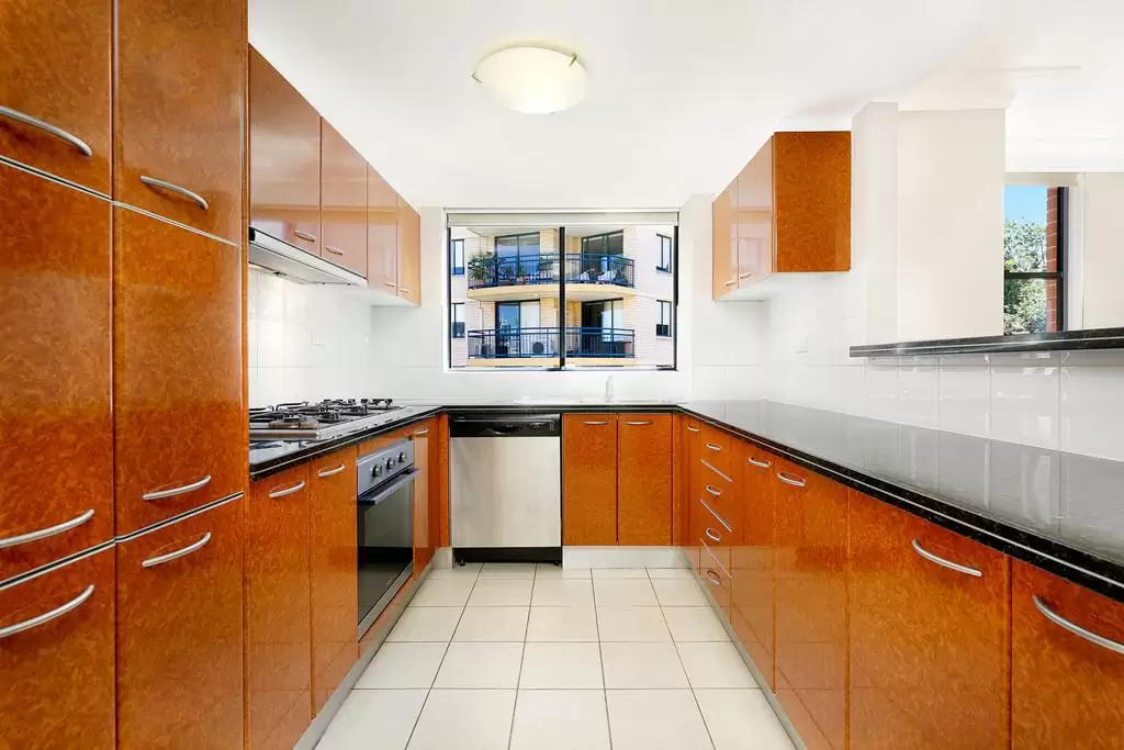 63/2-10 Quarry Master Drive, Pyrmont Leased by Coopers Agency - image 4