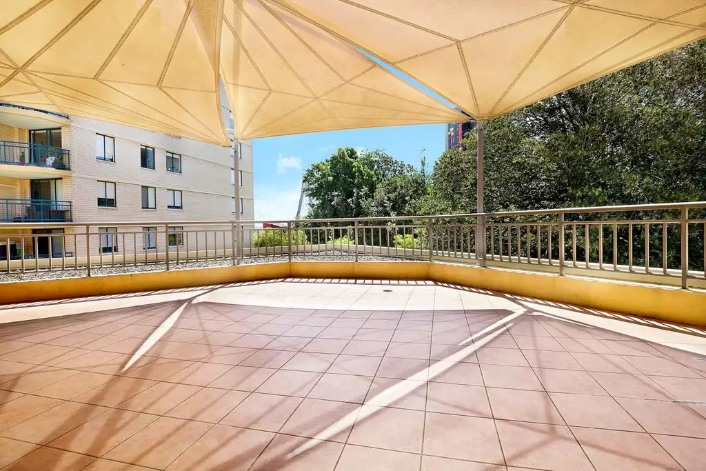 63/2-10 Quarry Master Drive, Pyrmont Leased by Coopers Agency - image 2