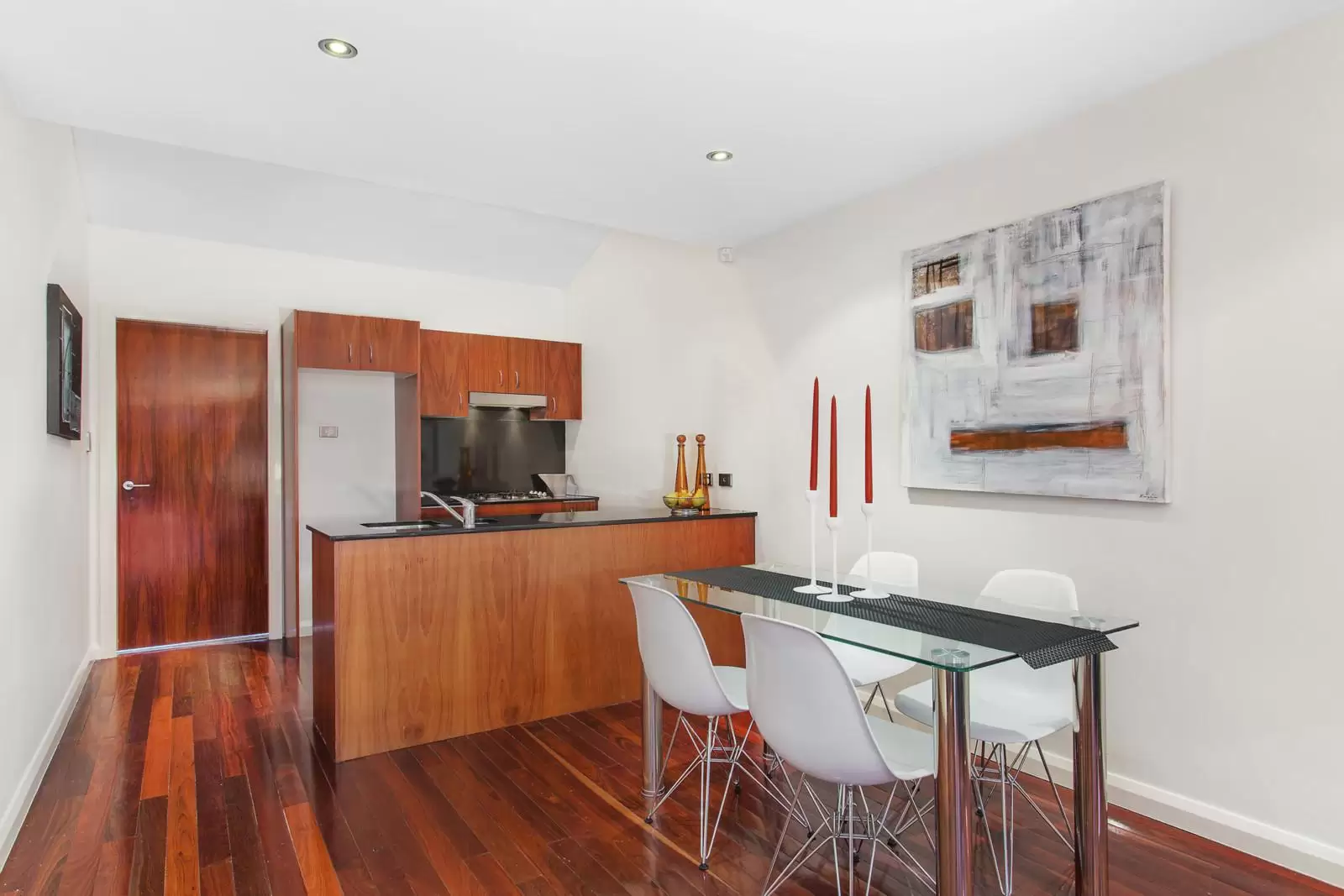 11/11-23 Hay Street, Leichhardt Sold by Coopers Agency - image 2