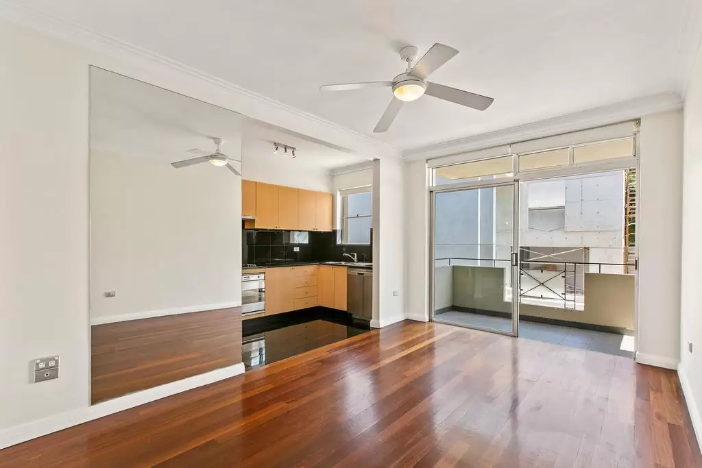 3/24A Pearson Street, Balmain East Leased by Coopers Agency - image 2