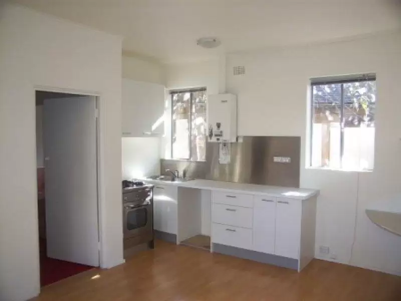 4/2C Waite Avenue, Balmain Leased by Coopers Agency - image 2