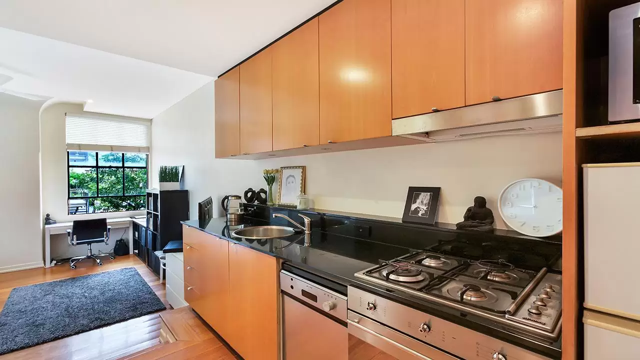 P109/22 Colgate Avenue, Balmain Leased by Coopers Agency - image 6